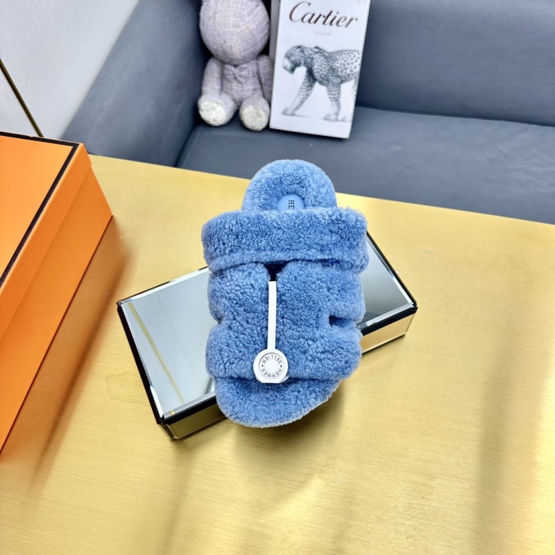 H**mes slippers